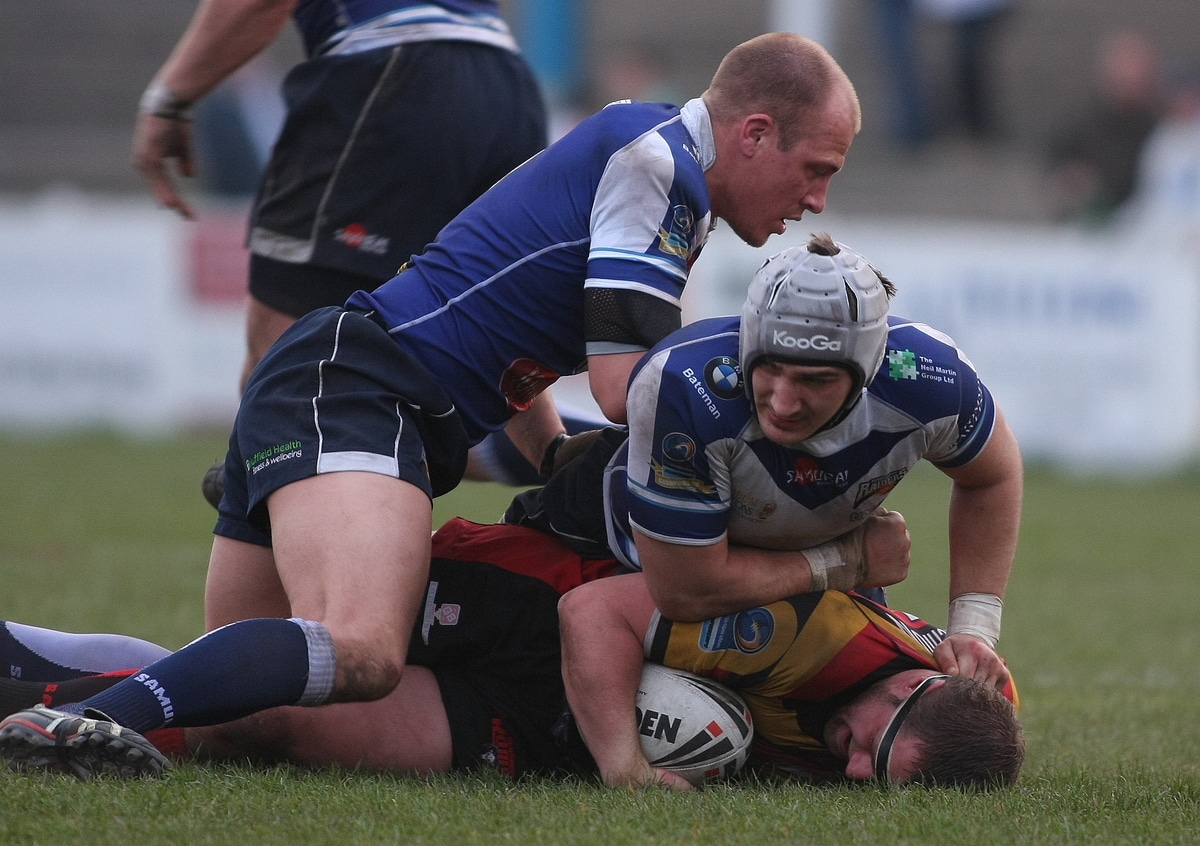 2010 - Barrow v Dewsbury - Noone and Knowles 24-04-2010 18-59-01